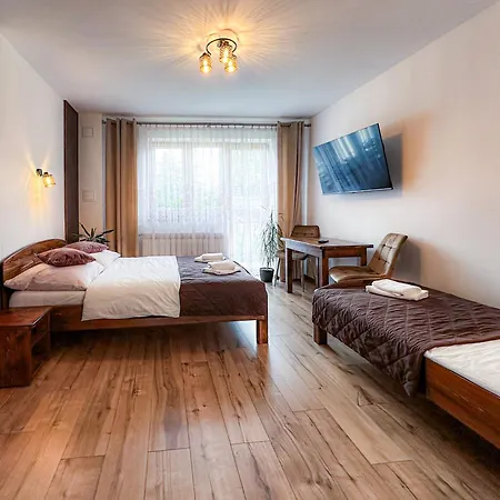 U Masnych مزرعة للإقامة Witów